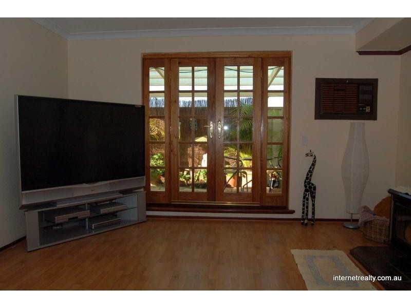 23 Bernley Drive, Viveash WA 6056