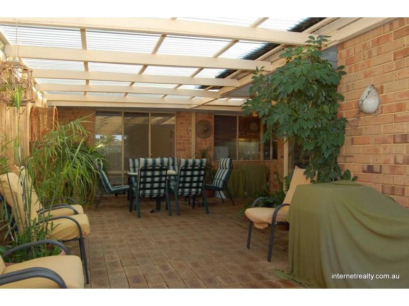 23 Bernley Drive, Viveash WA 6056