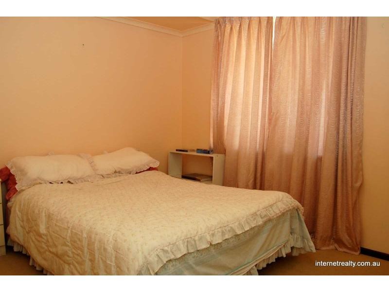 23 Bernley Drive, Viveash WA 6056