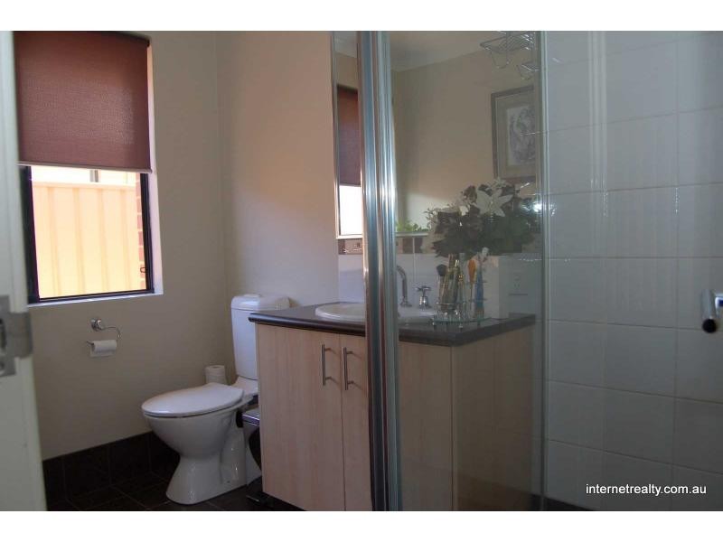 64 Sacramento Parade, Hocking WA 6065