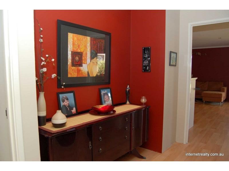 64 Sacramento Parade, Hocking WA 6065