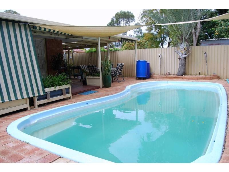 6A Clements Grove, Armadale WA 6112