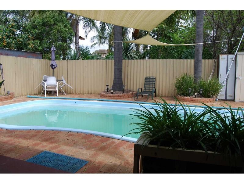 6A Clements Grove, Armadale WA 6112