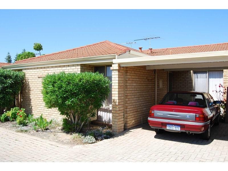 2/96 Simpson Avenue, Rockingham WA 6168