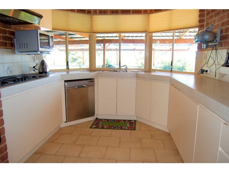 3 Bladon Way, Swan View WA 6056