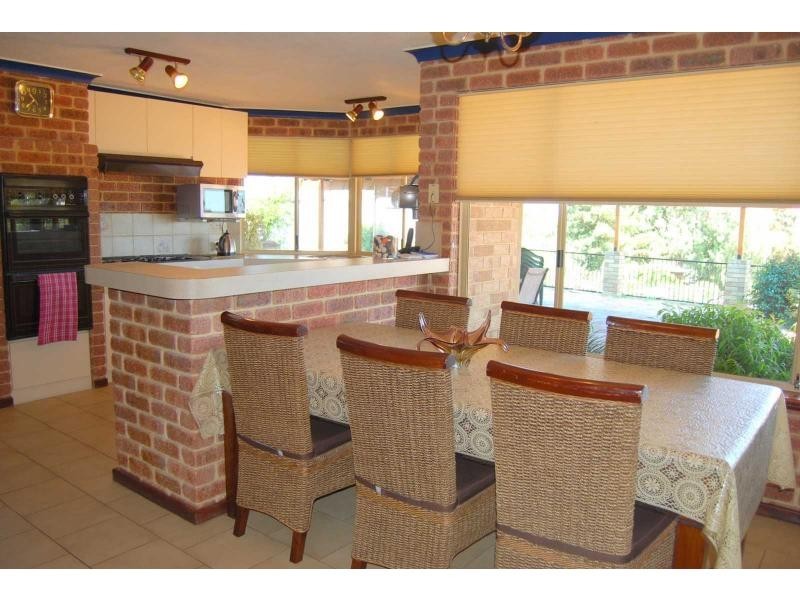 3 Bladon Way, Swan View WA 6056