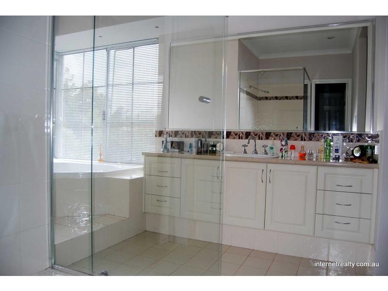 33 Surflin Court, Casuarina WA 6167