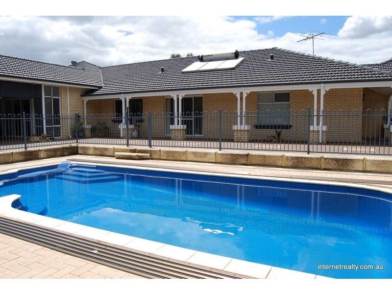 33 Surflin Court, Casuarina WA 6167