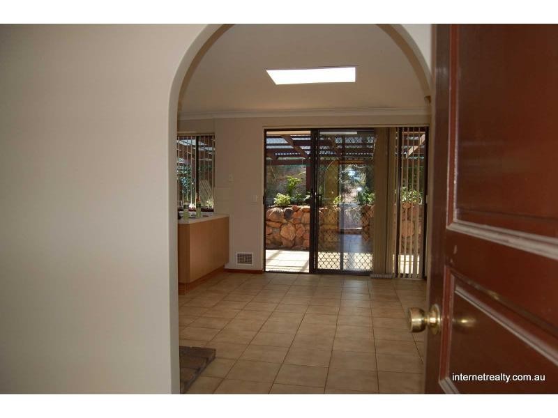 8 Bayou, Heathridge WA 6027