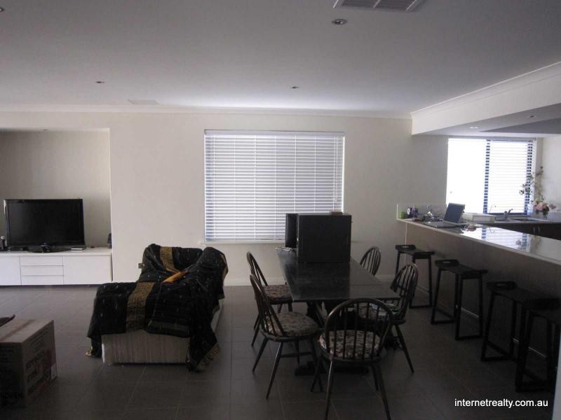 3 Verdello Way, Pearsall WA 6065