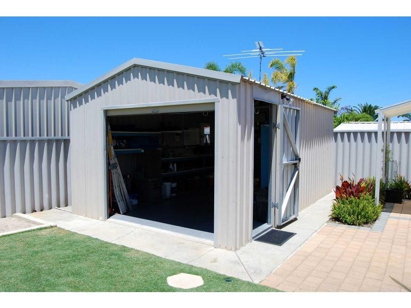 15 Investigator Drive, Waikiki WA 6169
