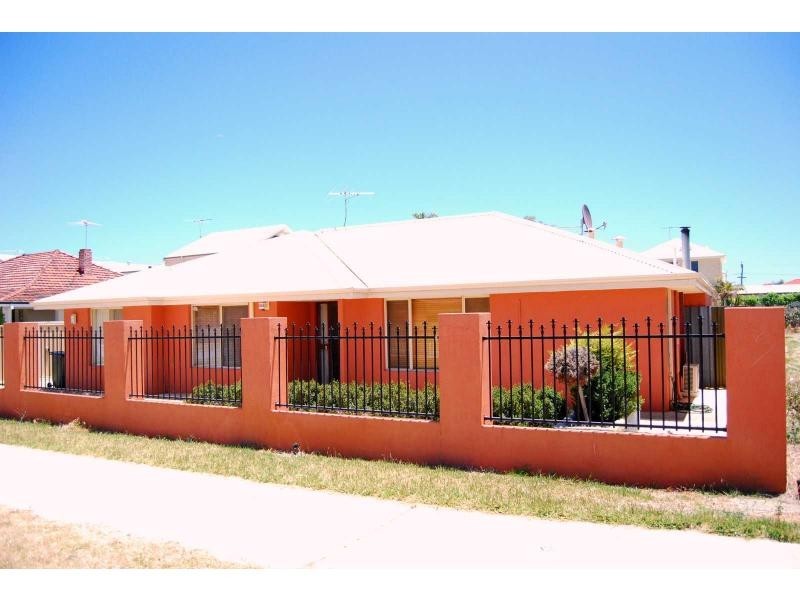 8 Lewington Street, Rockingham WA 6168