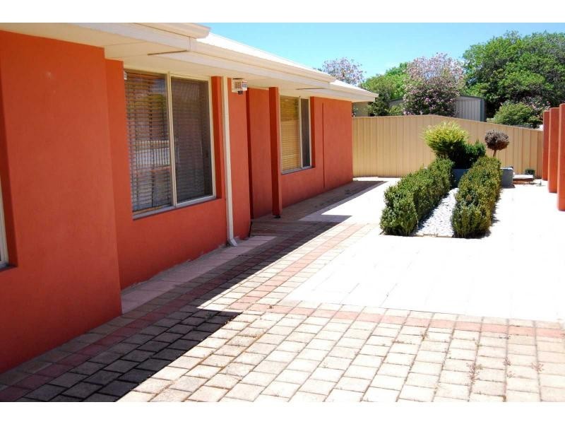 8 Lewington Street, Rockingham WA 6168