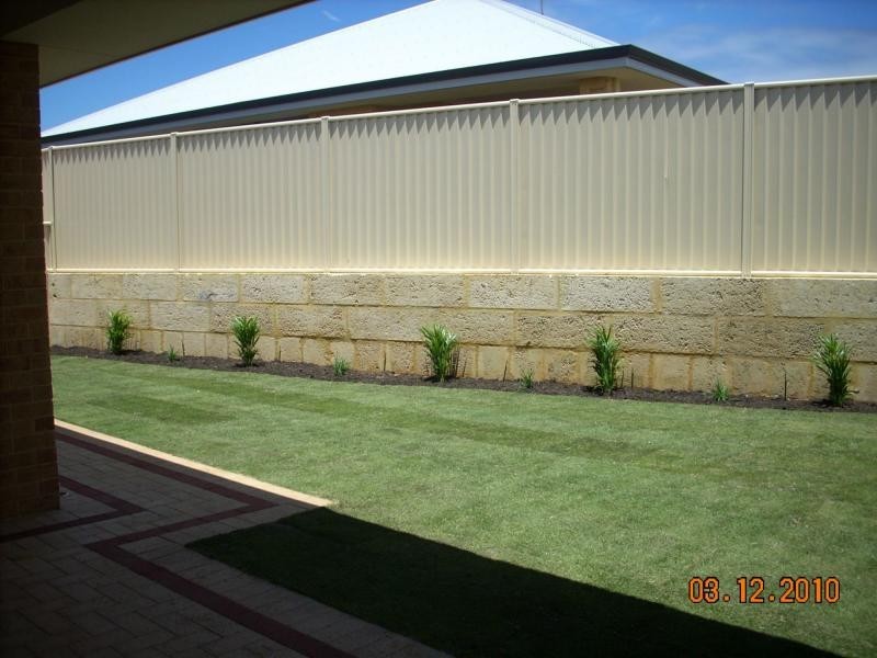 4 Huxleys Trail, Burns Beach WA 6028