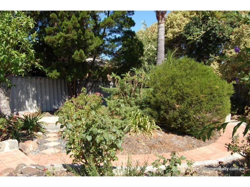 17 KYLIE Way, Kingsley WA 6026