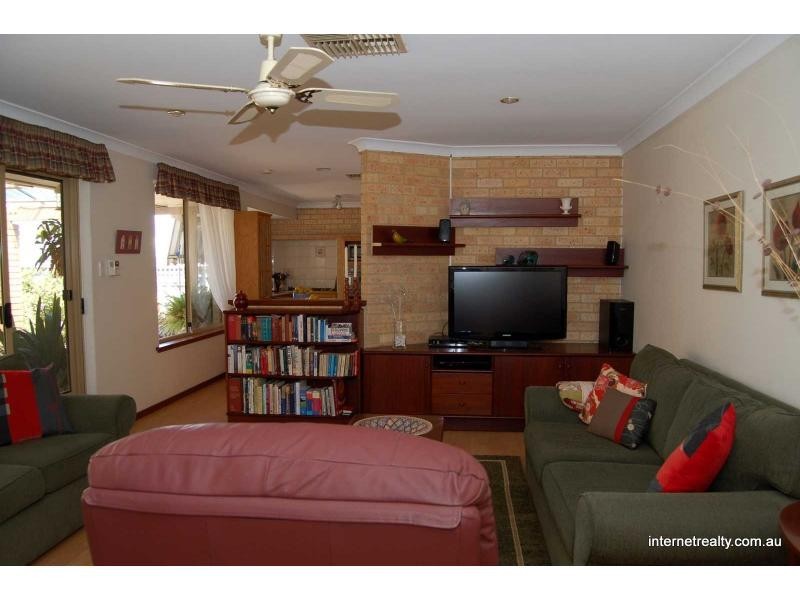 17 KYLIE Way, Kingsley WA 6026