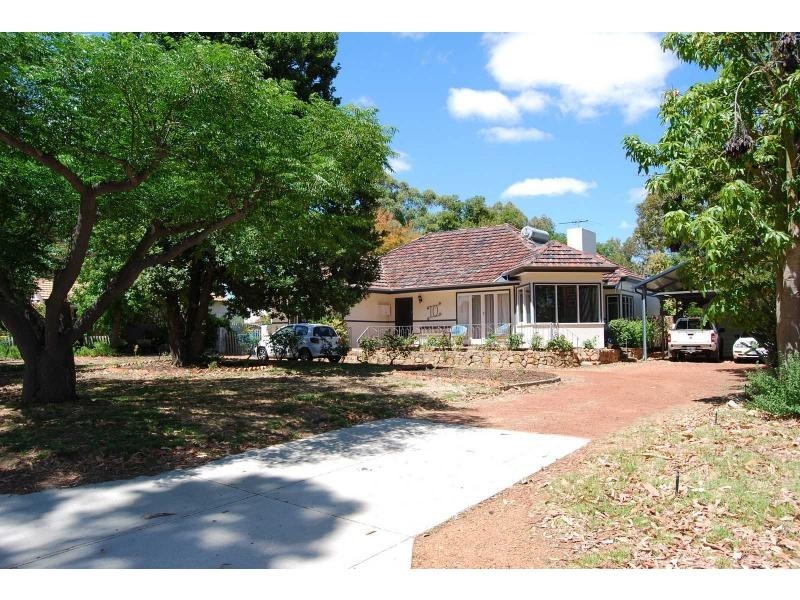 10 Christina Street, Hazelmere WA 6055