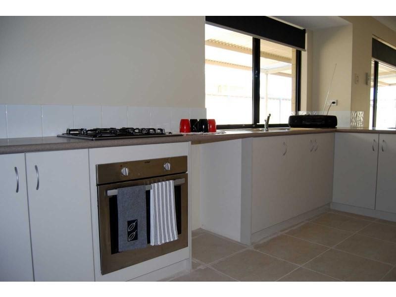 10 Daintree Loop, Bertram WA 6167