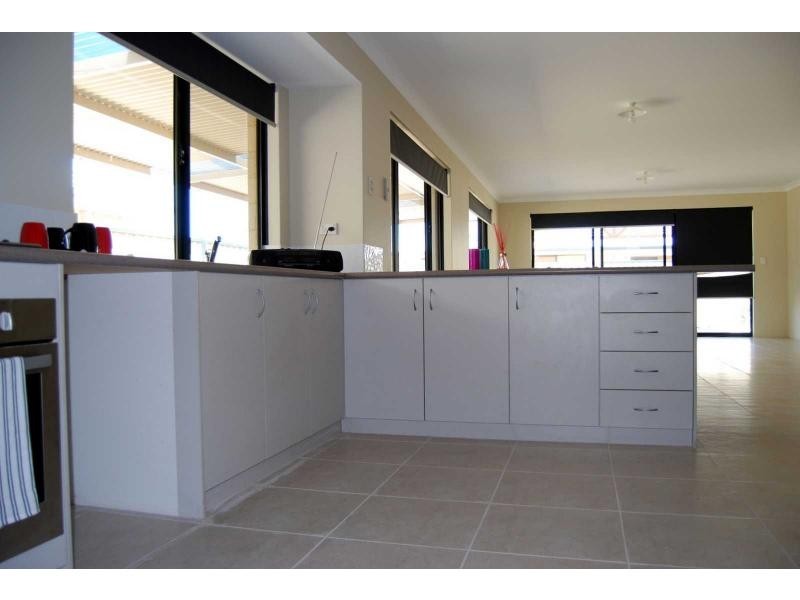 10 Daintree Loop, Bertram WA 6167