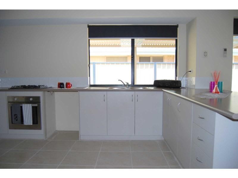 10 Daintree Loop, Bertram WA 6167