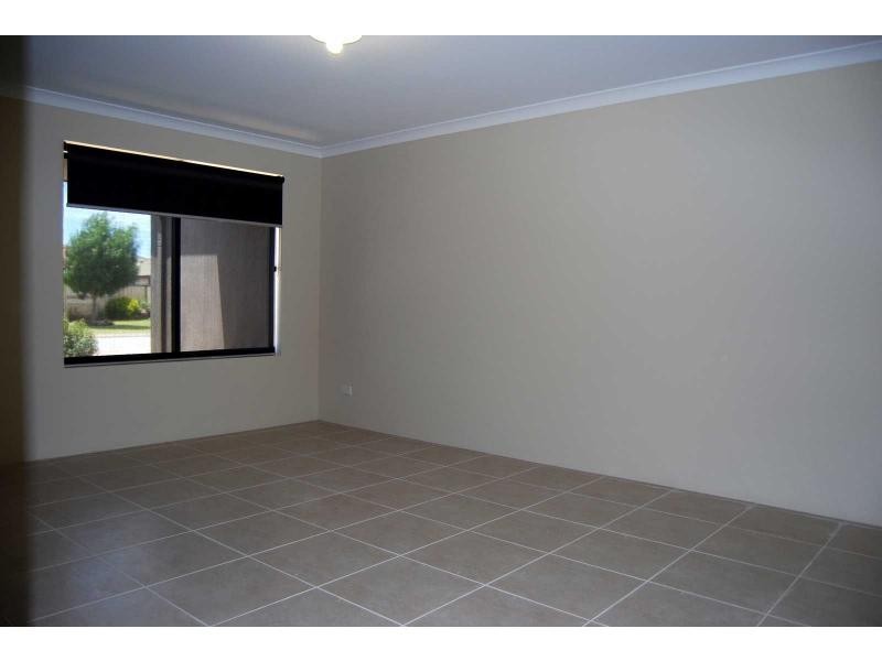 10 Daintree Loop, Bertram WA 6167