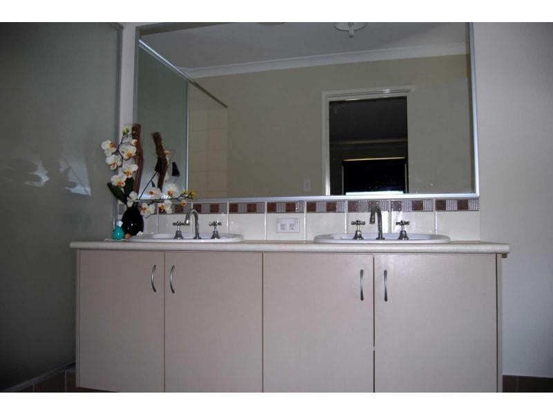 10 Daintree Loop, Bertram WA 6167