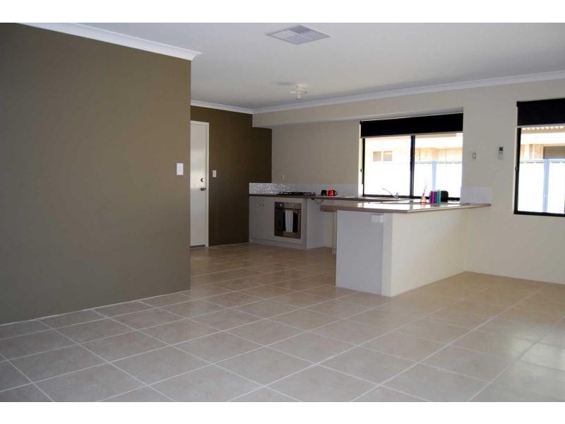 10 Daintree Loop, Bertram WA 6167