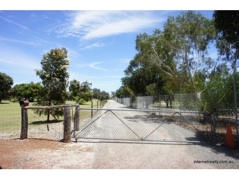 21 CLUBHOUSE Lane, Gnangara WA 6077