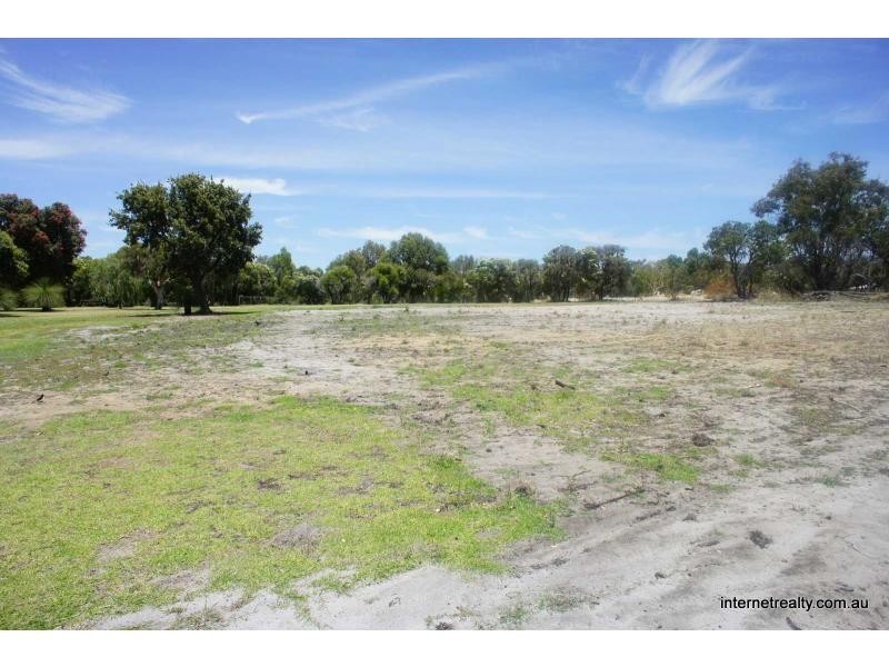 21 CLUBHOUSE Lane, Gnangara WA 6077