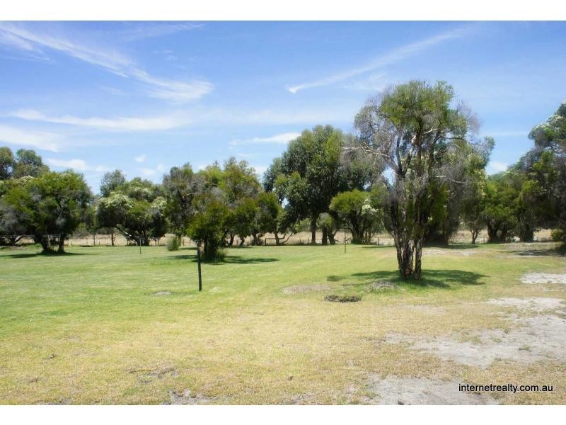 21 CLUBHOUSE Lane, Gnangara WA 6077