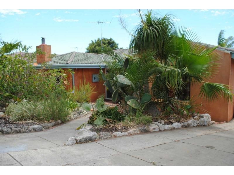 126 Dampier Avenue, Mullaloo WA 6027