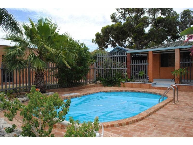 126 Dampier Avenue, Mullaloo WA 6027