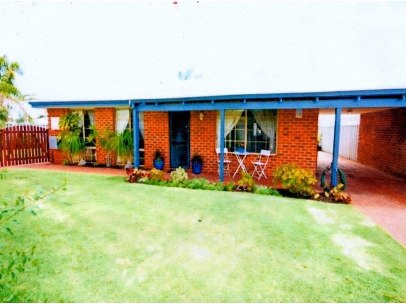 1/4 Tern Court, Halls Head WA 6210