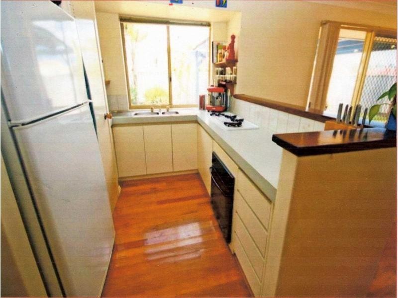 1/4 Tern Court, Halls Head WA 6210