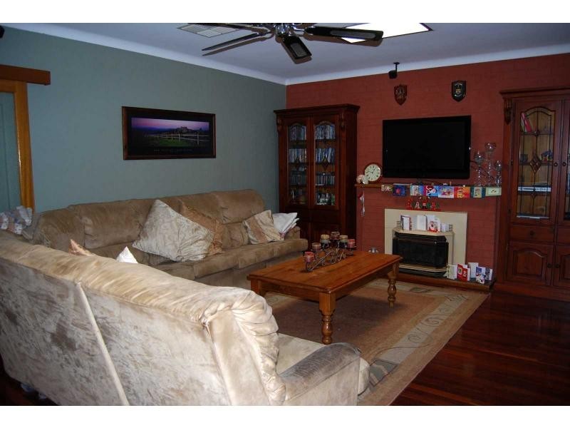 11 Wakefield Road, High Wycombe WA 6057