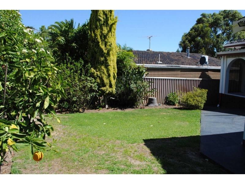 43 YALLAMBEE Crescent, Wanneroo WA 6065