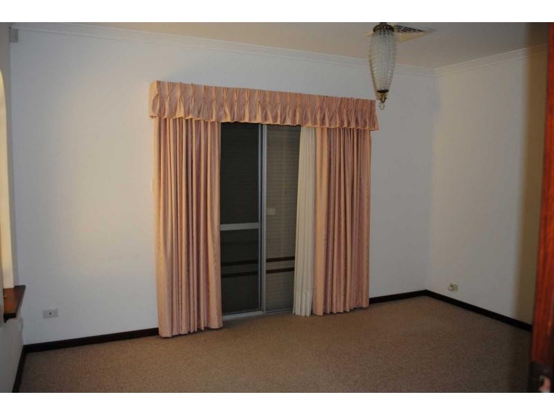 43 YALLAMBEE Crescent, Wanneroo WA 6065