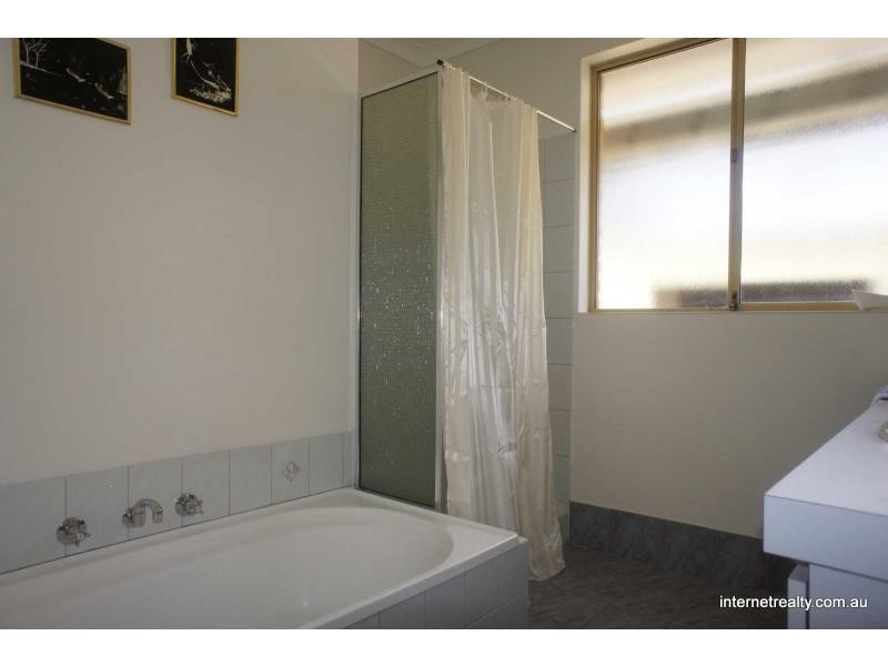 114 Barridale Drive, Kingsley WA 6026