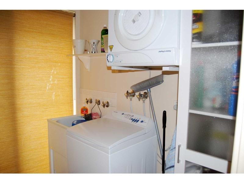 Duplex UNIT 4/10 Farnaby Lane, Beckenham WA 6107