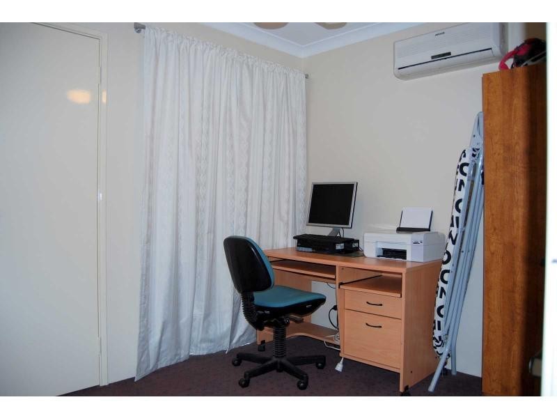 Duplex UNIT 4/10 Farnaby Lane, Beckenham WA 6107