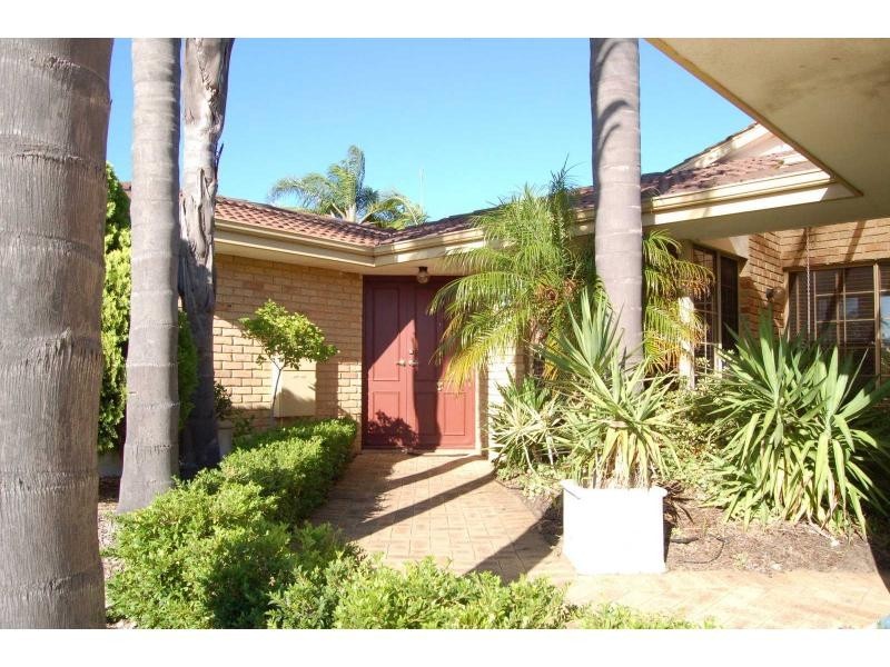 15 Stoneykirk Loop, Kingsley WA 6026