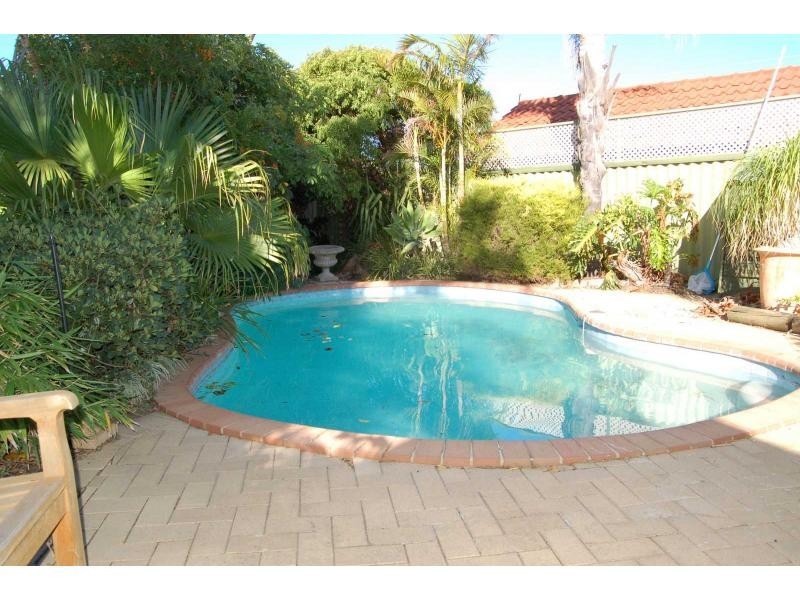 15 Stoneykirk Loop, Kingsley WA 6026