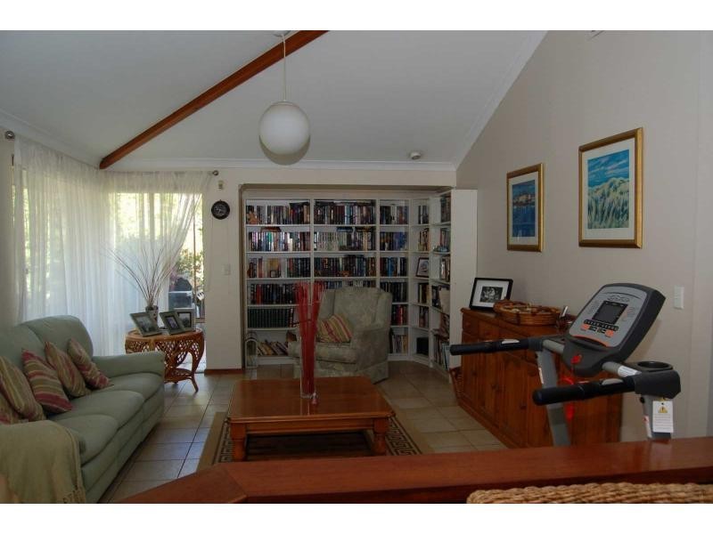 15 Stoneykirk Loop, Kingsley WA 6026