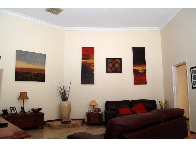 15 Stoneykirk Loop, Kingsley WA 6026