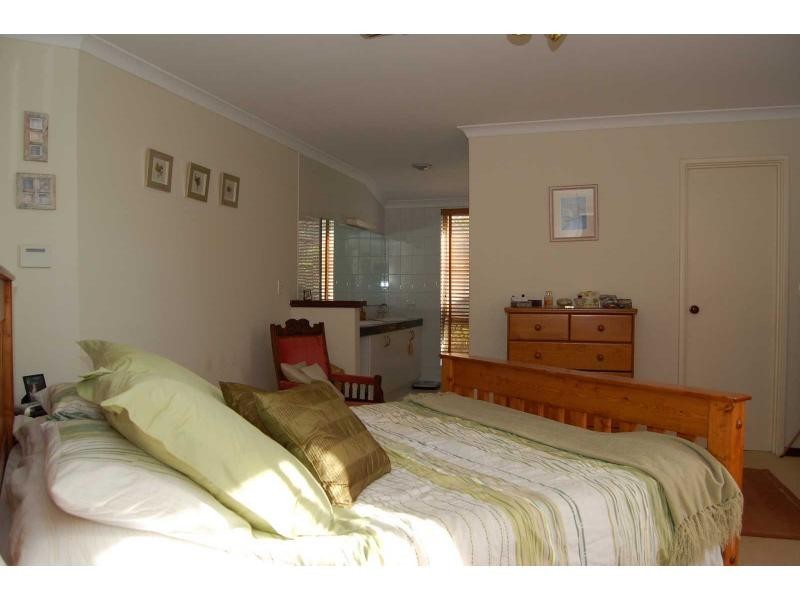 15 Stoneykirk Loop, Kingsley WA 6026