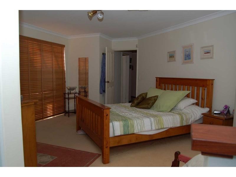 15 Stoneykirk Loop, Kingsley WA 6026