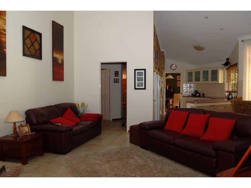 15 Stoneykirk Loop, Kingsley WA 6026