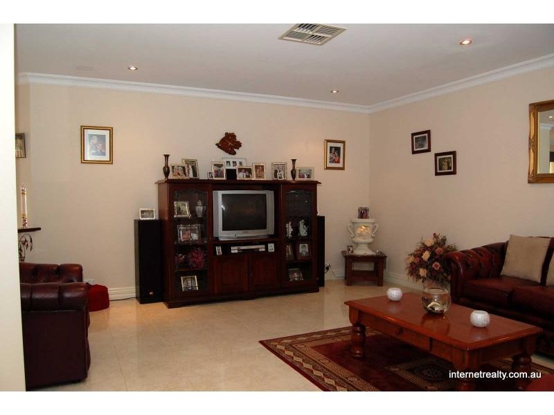 3 Celtis Court, Woodvale WA 6026