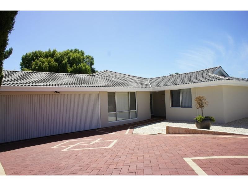 11 Brillee Street, Carine WA 6020