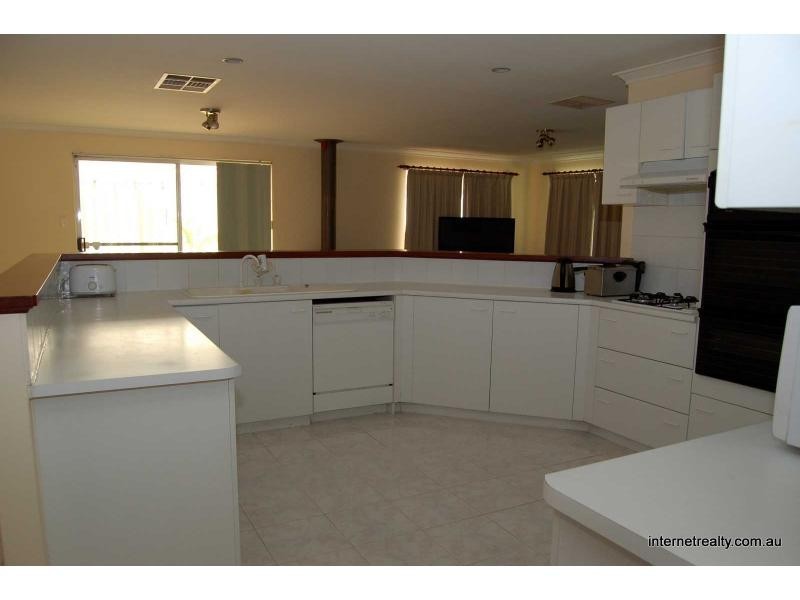 11 Brillee Street, Carine WA 6020